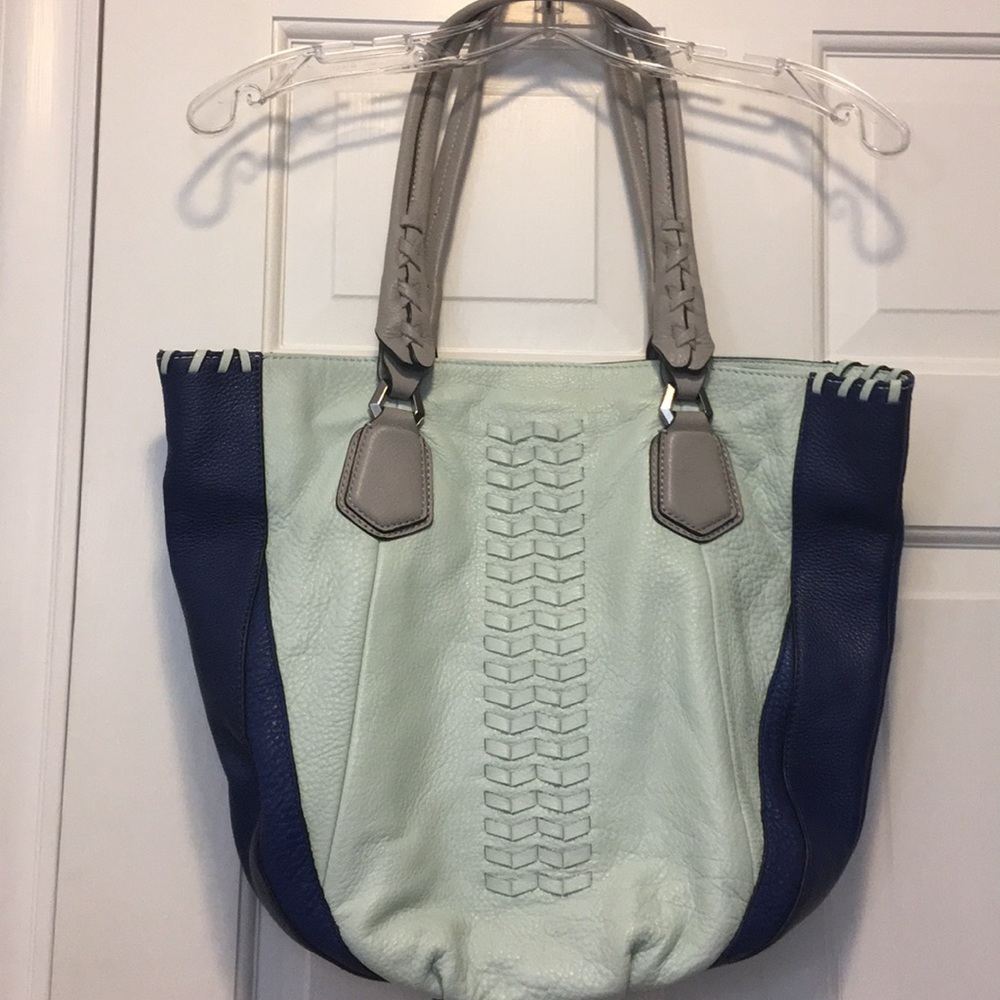 Genuine oryany purse. Barely used.